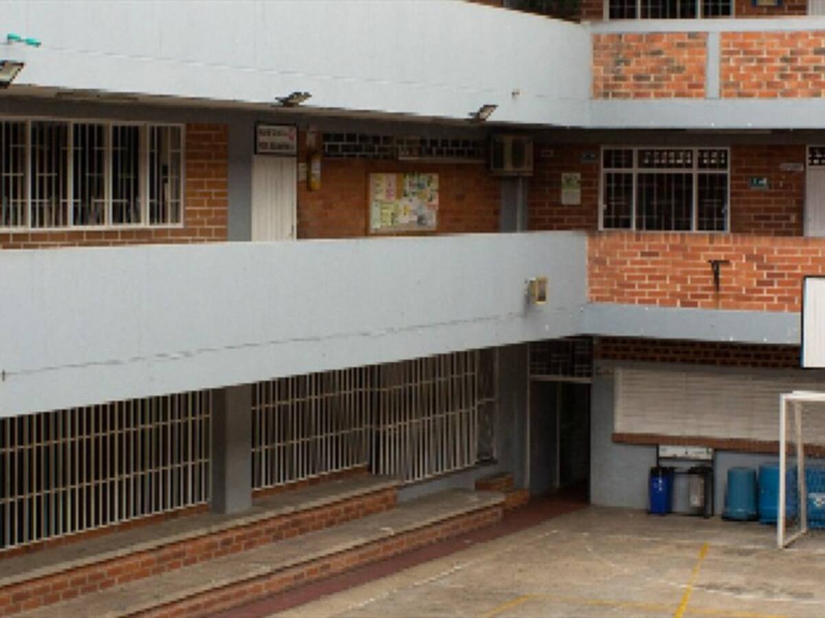Rector de Bucaramanga inhabilitado por extralimitar sus funciones