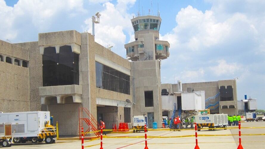Se entregó la remodelación del aeropuerto Ernesto Cortissoz. Foto: Colprensa