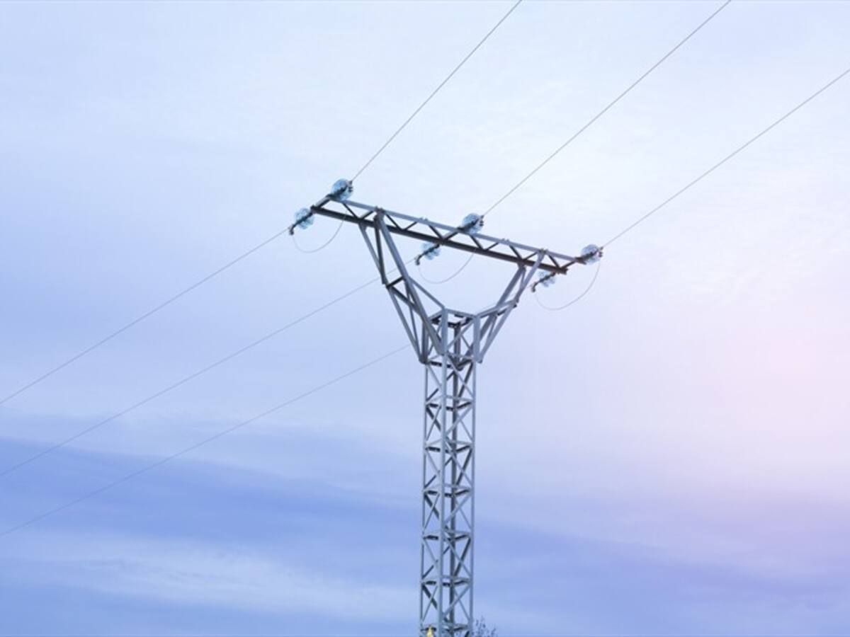 Mitú completa ocho días sin energía eléctrica