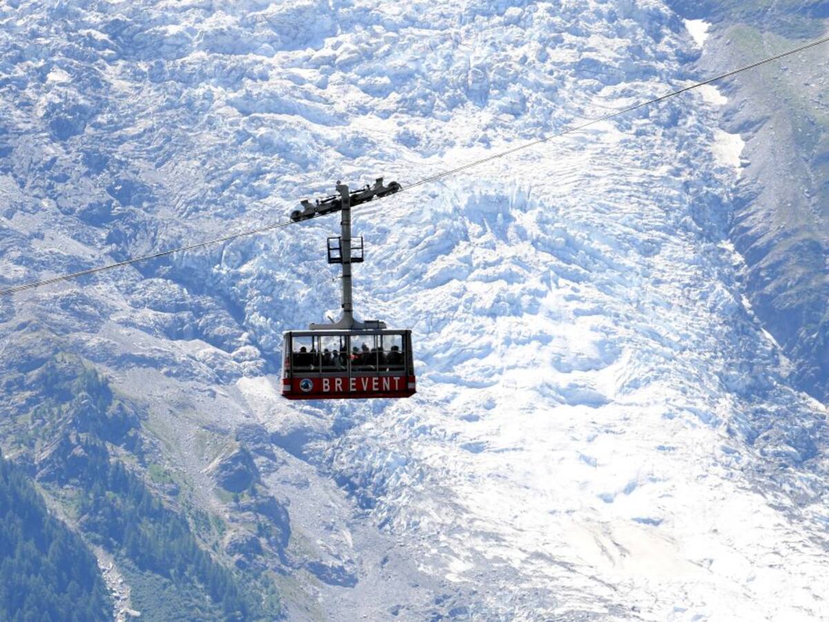 Accidente de teleférico en los Alpes franceses dejó seis heridos