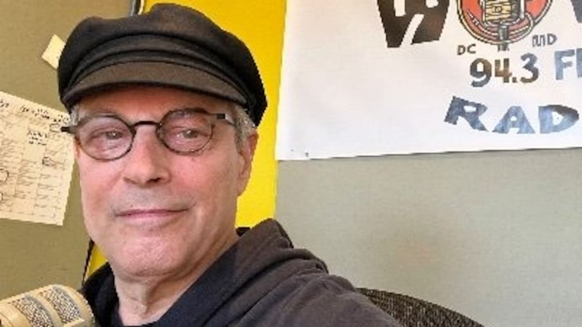 “Queríamos hacer algo sencillo”: Bob Boilen, creador del formato musical ‘Tiny Desk’