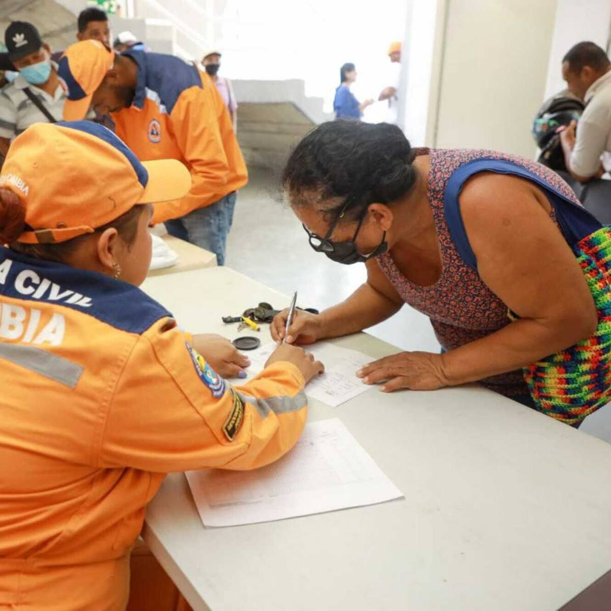 Autoridades en Santa Marta advierten sobre estafas a damnificados por el invierno