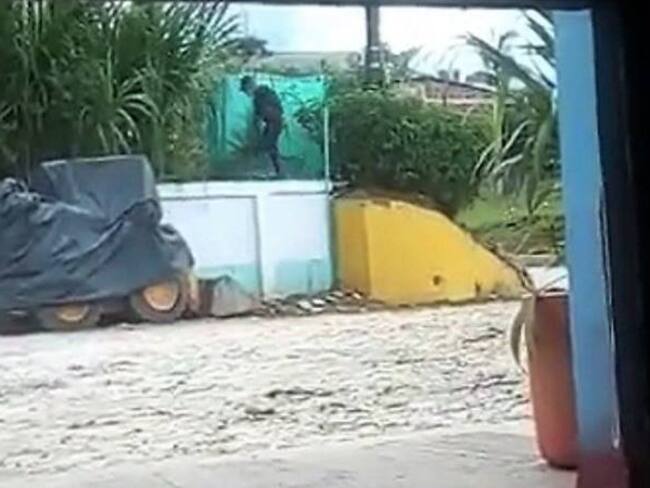 Sujetos armados atacaron con ráfagas de fusil a los uniformados. Crédito: Cortesía.