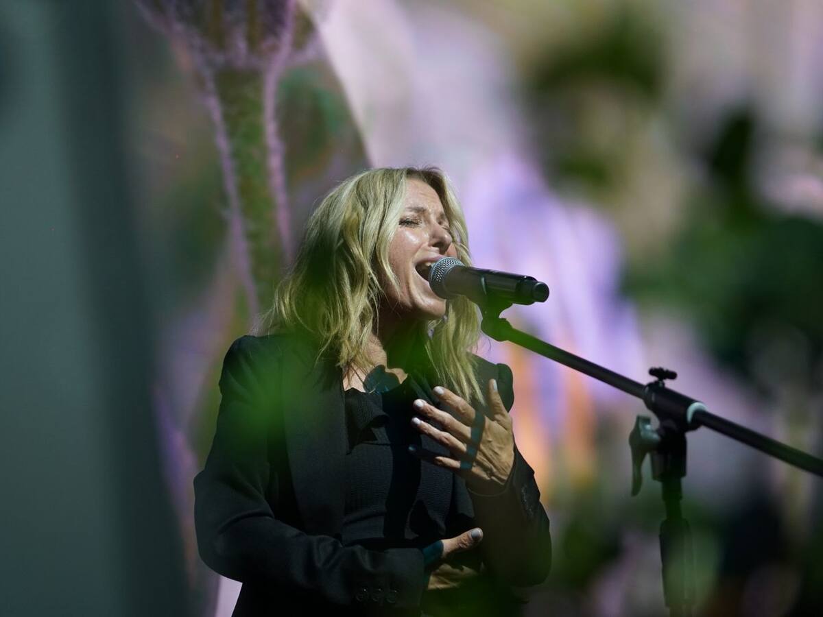 La historia de Geneviève Côté, la artista que imitó sonidos de animales en la COP16