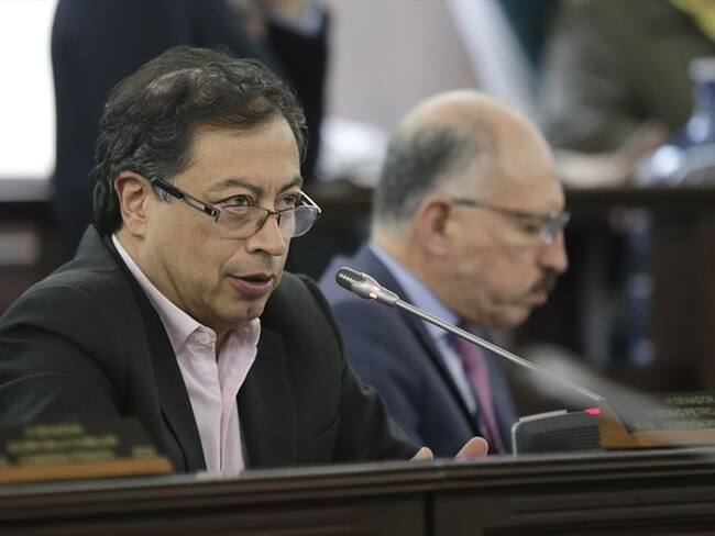El senador Gustavo Petro se ha defendido del video revelado por la senadora Paloma Valencia. Foto: Colprensa