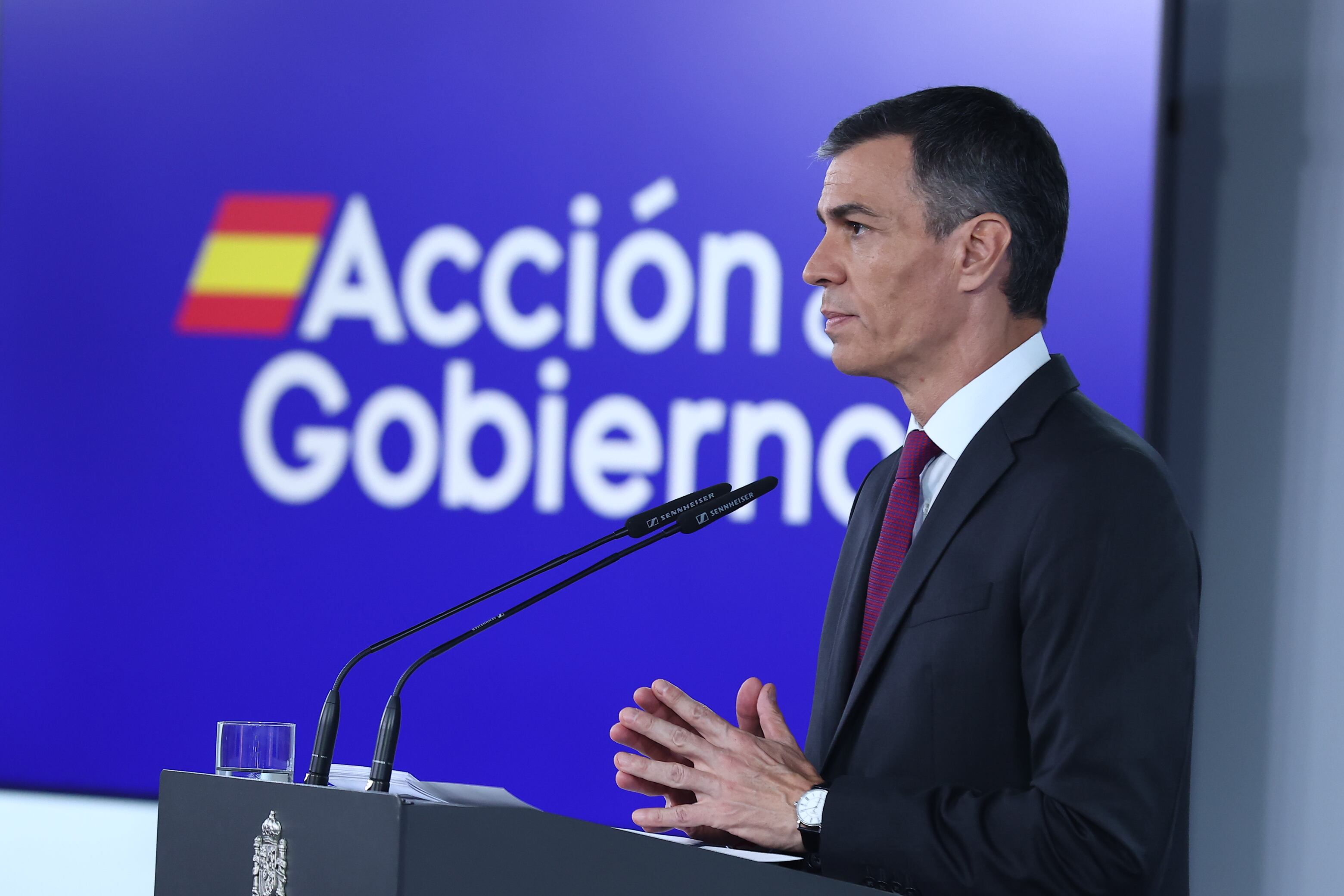 MADRID, 22/06/2025.- El presidente del Gobierno, Pedro Sánchez, este domingo en el Complejo de La Moncloa, en la que ha asegurado que España destinará al gasto en defensa un 2,1 % de su PIB, "ni más, ni menos", y eso le permitirá garantizar todos sus compromisos con la OTAN. EFE/ Moncloa/Fernando Calvo -SOLO USO EDITORIAL/SOLO DISPONIBLE PARA ILUSTRAR LA NOTICIA QUE ACOMPAÑA (CRÉDITO OBLIGATORIO)-