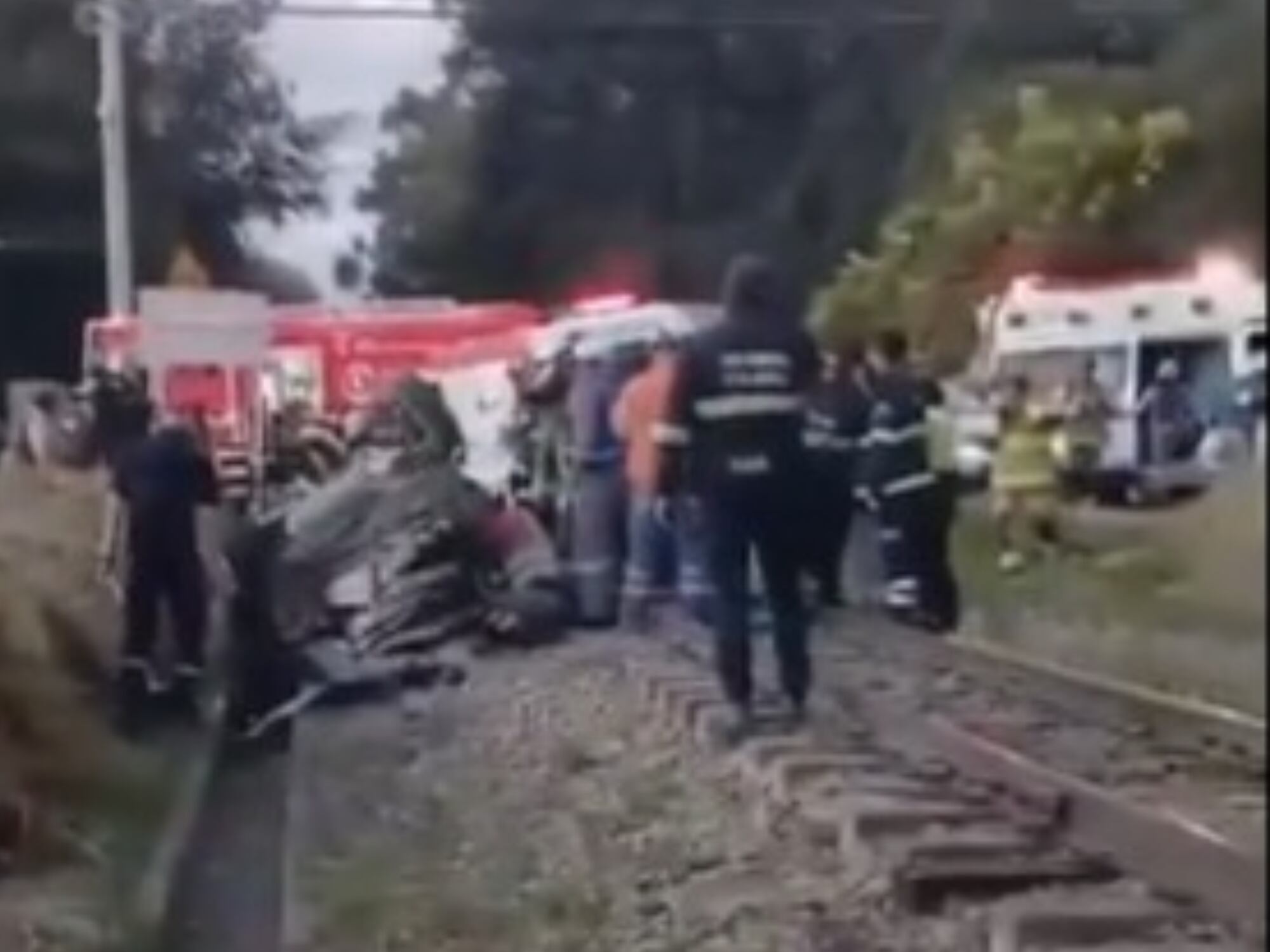 Choque entre vehículo y el Tren de la Sabana en el norte de Bogotá