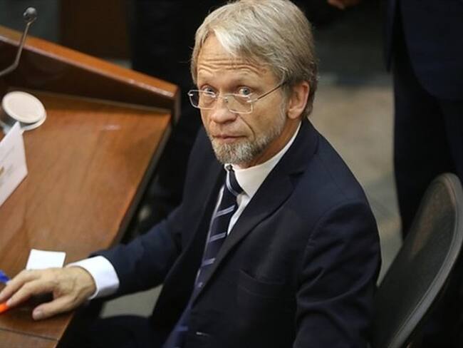 Mockus pide aplazar la votación de la ley que busca modernizar el sector TIC. Foto: Colprensa
