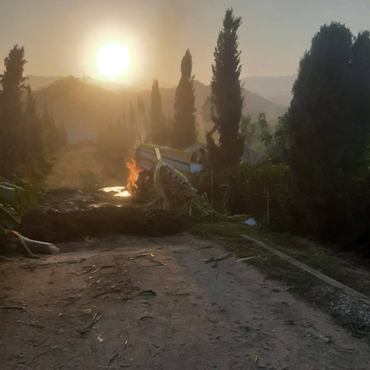Una avioneta de fumigación cayó en una finca de la Zona Bananera