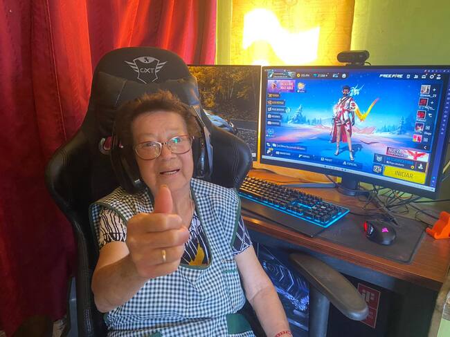 Ella es ‘Mami Nena’, la abuelita gamer de 81 años que es furor en los videojuegos