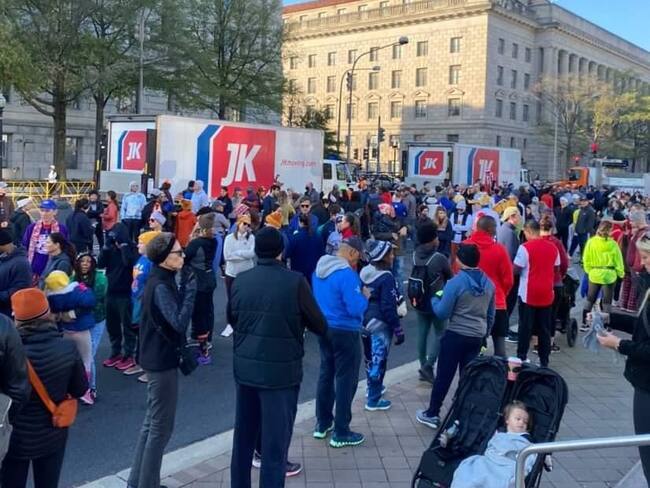 Dana Nearing, el artista que cantó en el Día de Acción de Gracias de Washington D.C.