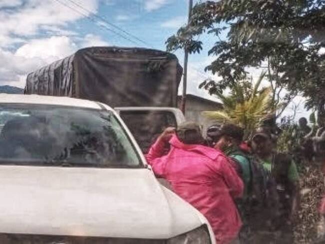 La guardia sorprendió a los implicados realizando exigencias económicas a un transportador. Crédito: Cric.