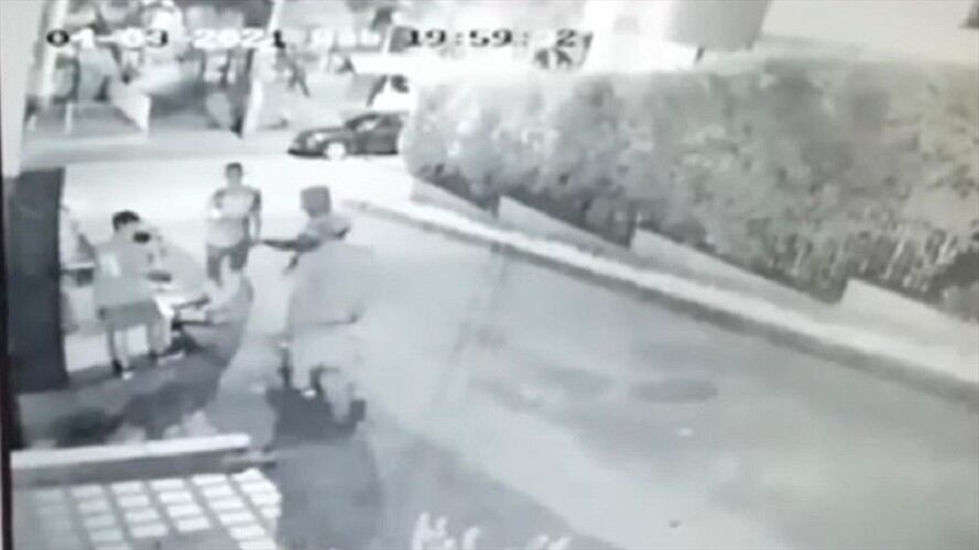 El hecho se registró a las 8:00 de la noche en la manzana 39 del barrio Corales. Foto: Cristina Álvarez