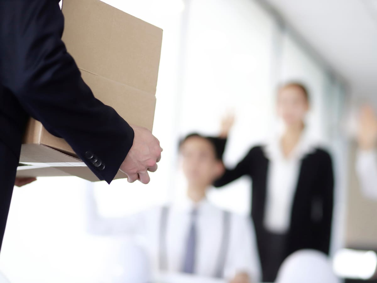 ¿Pueden despedir a un trabajador que tenga contrato indefinido? Esto dice la ley