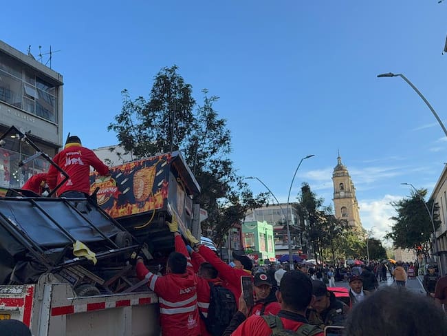 Comida en descomposición, licor adulterado y personas capturadas: así fue el operativo en el centro. Foto: Secretaría de Gobierno de Bogotá.