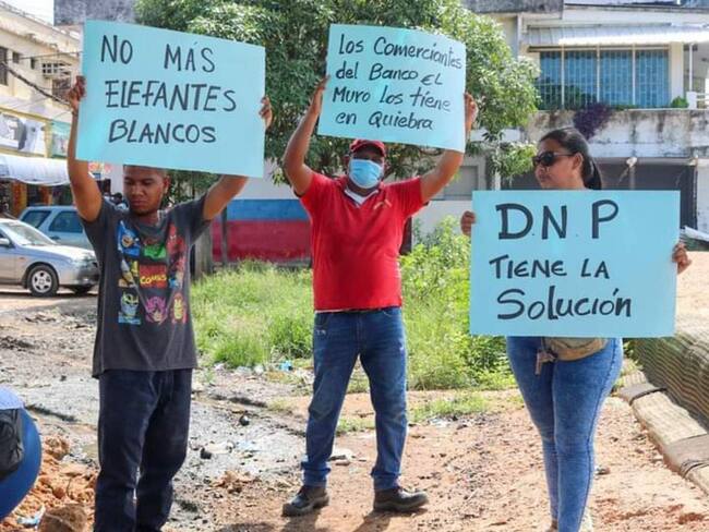 Luego de 15 meses, las obras para evitar inundaciones en El Banco no terminan