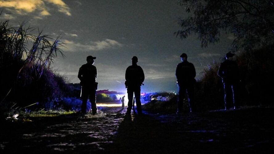 Combates entre grupo ilegales. Foto: Getty Images / LUIS ROBAYO