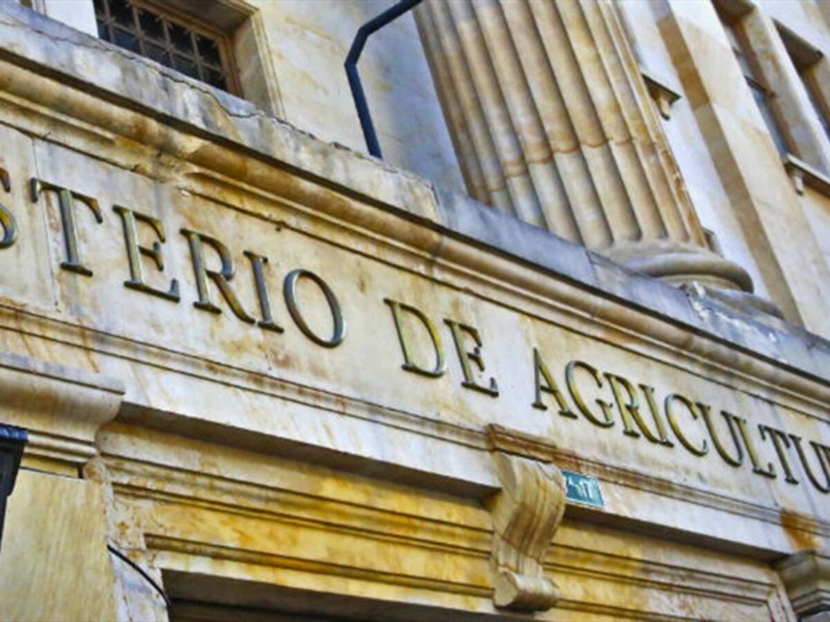 Minagricultura sería sancionado por no presentar cronograma de licitación de parafiscales