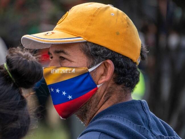 “Excelente noticia”: venezolanos aplauden regularización de migrantes en Colombia
