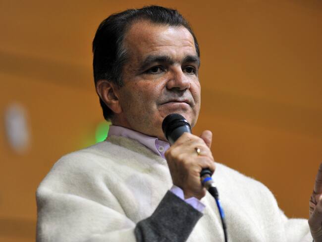 “Es un error”: Óscar Iván Zuluaga sobre adición de cargos en la Procuraduría