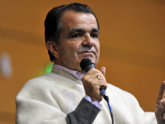 “Es un error”: Óscar Iván Zuluaga sobre adición de cargos en la Procuraduría