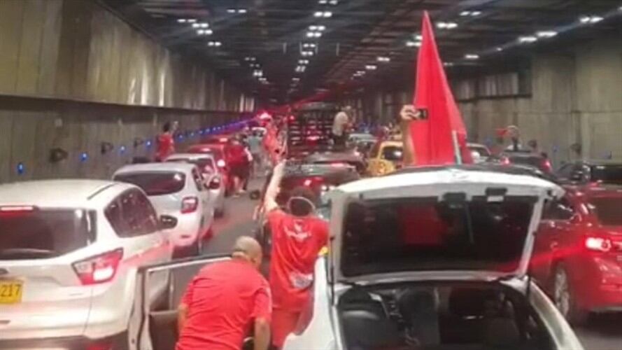 Imágenes de hinchas del América de Cali. Foto: Cortesía