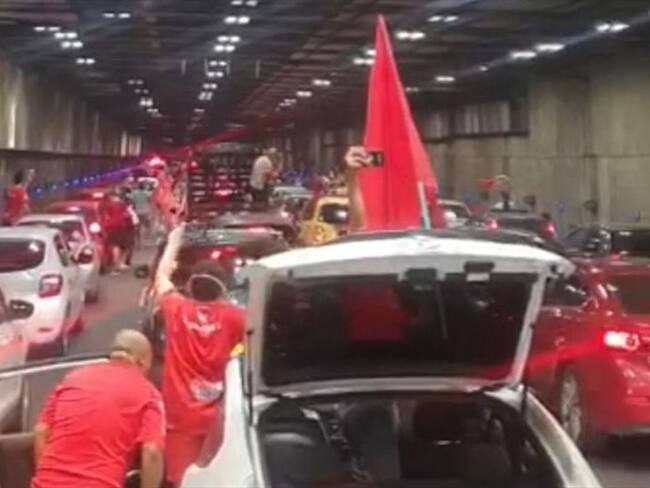 Imágenes de hinchas del América de Cali. Foto: Cortesía