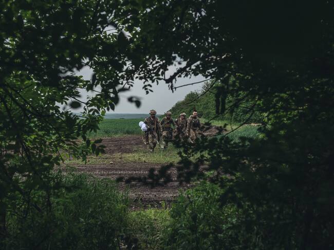 DONBASS, UKRAINE - MAY 25: Ukrainian soldiers on the frontline in Donbass, Ukraine, 25 May 2022 (Photo by Diego Herrera Carcedo/Anadolu Agency via Getty Images)