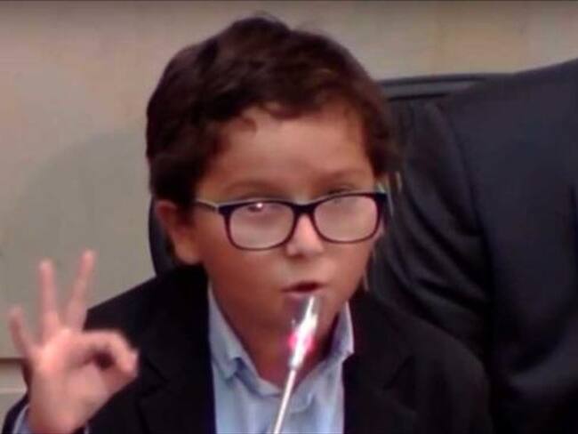 Ni comemos dinero ni bebemos petróleo: niño ambientalista