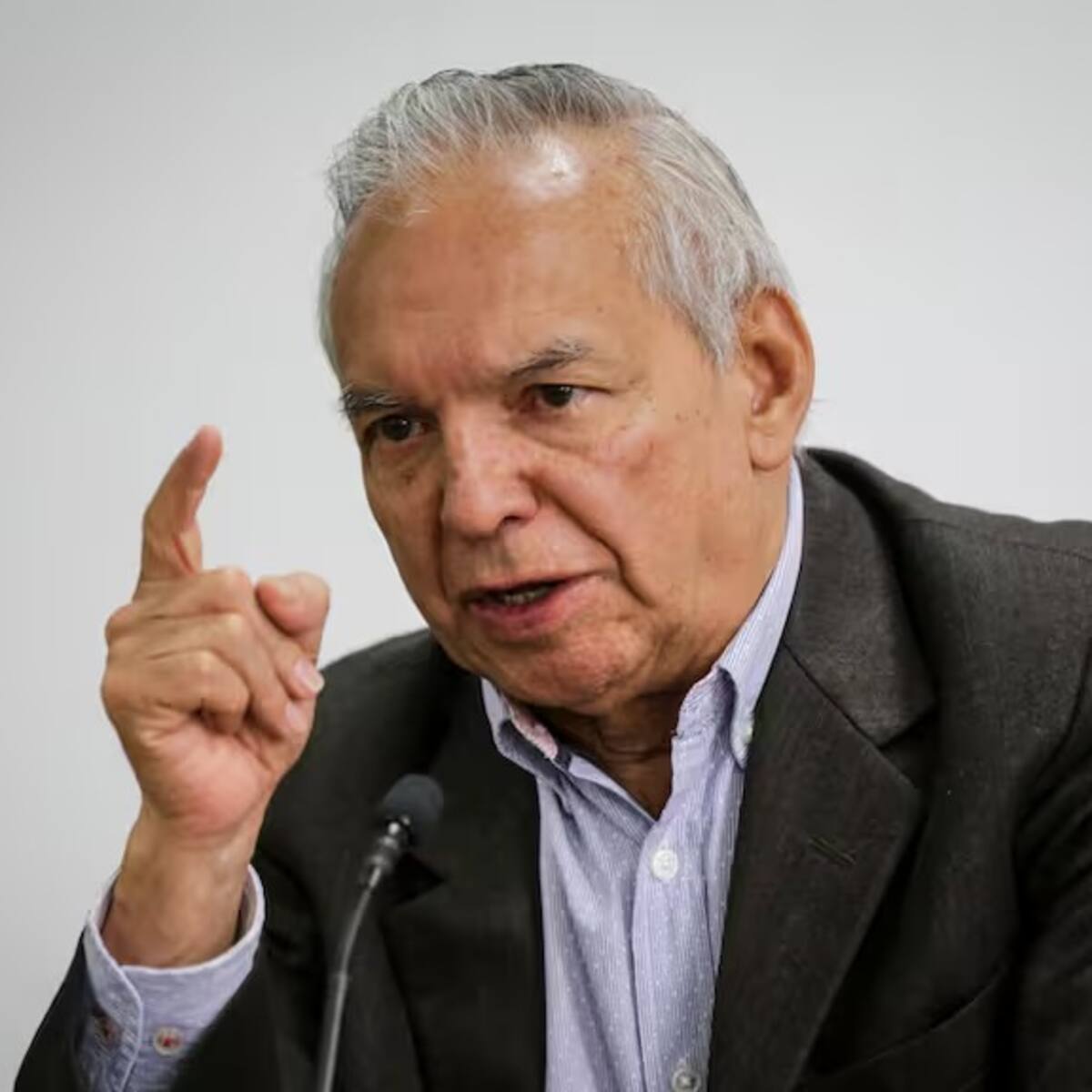 Atentan más a la inflación los bloqueos que el aumento del precio del diésel: MinHacienda