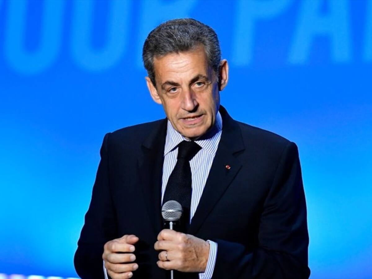 Condenan a Nicolas Sarkozy a un año de cárcel