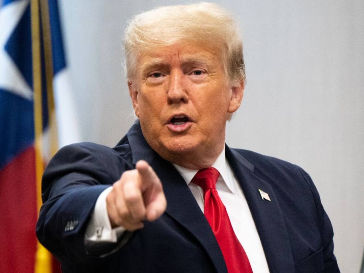 FBI dice que incautó documentos clasificados en la residencia de Trump