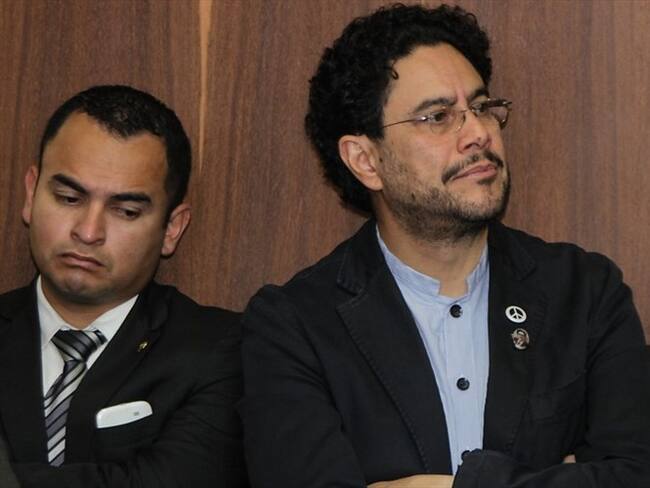 El senador Iván Cepeda, a través de sus abogados, pedirá a las autoridades de EE.UU. que indaguen sobre la forma cómo fue recaudada la declaración del exjefe paramilitar “Tuso Sierra”. Foto: Colprensa