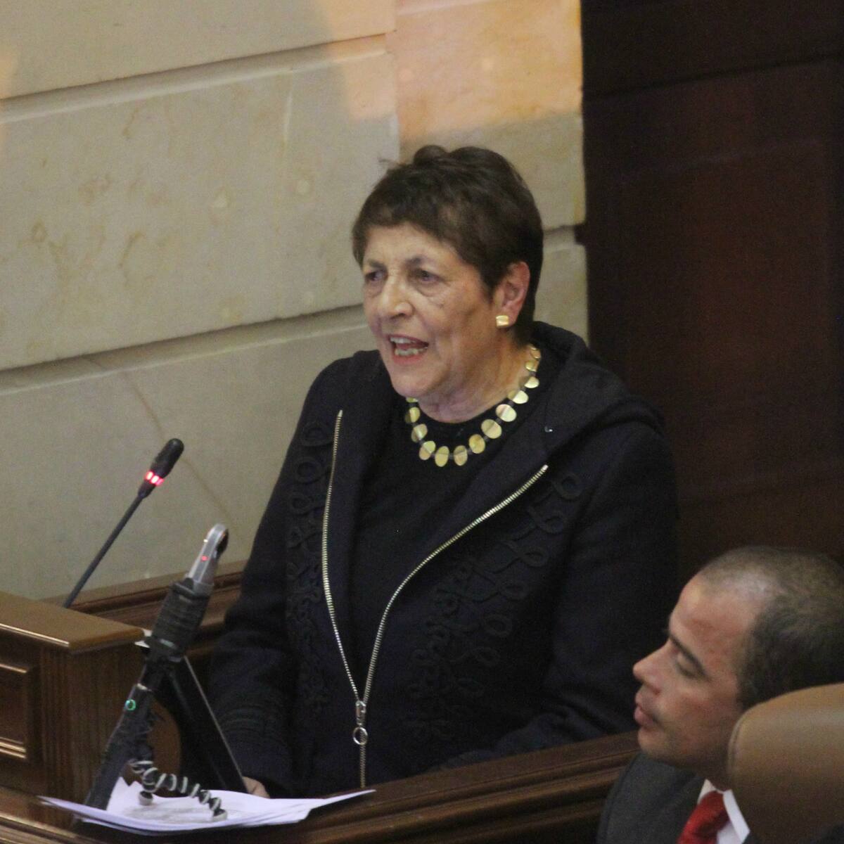 Gloria Gaitán envió carta a padre de Miguel Uribe: rechazó veto a Petro en velación de su hijo