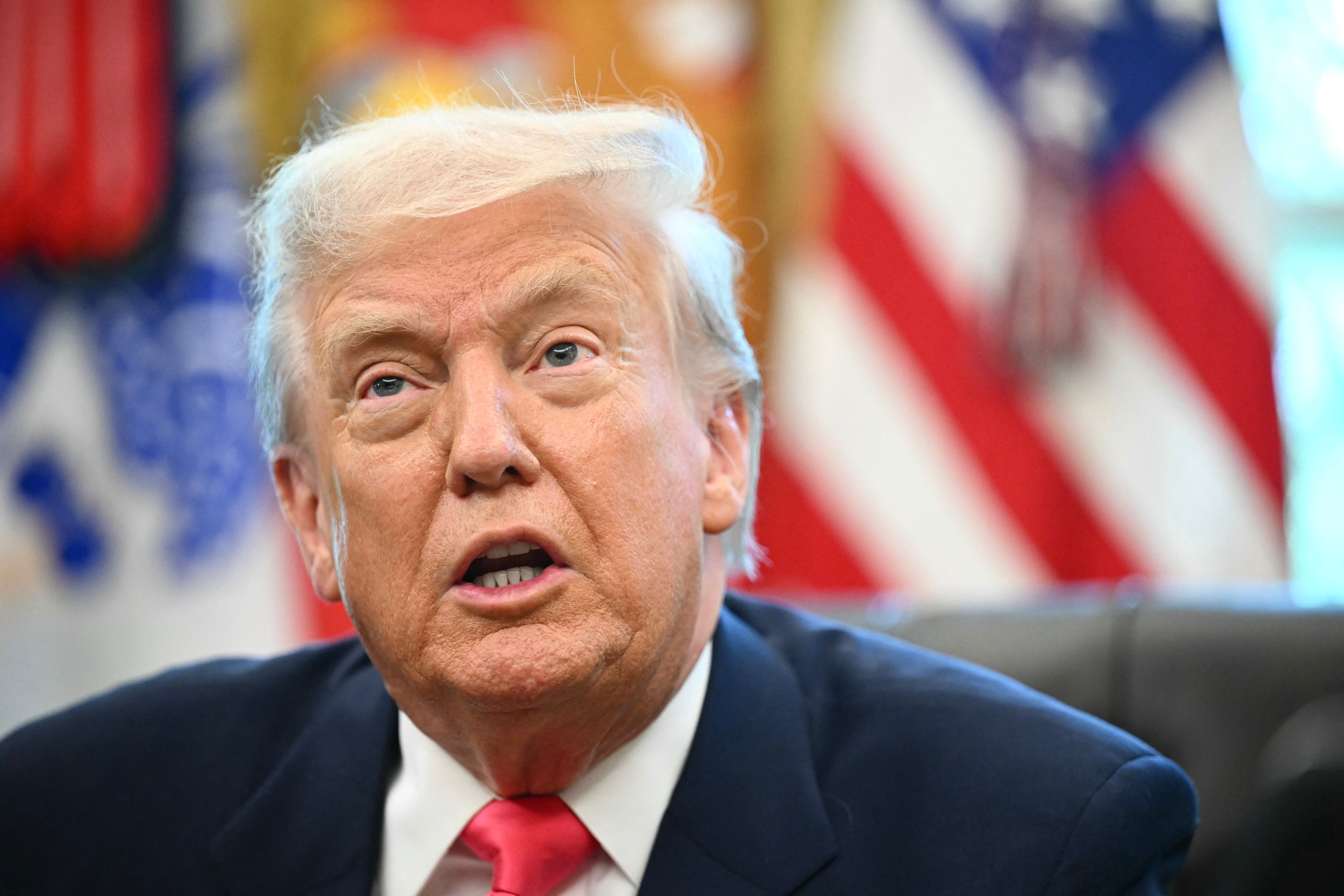 El presidente de los Estados Unidos, Donald Trump en la Casa Blanca, el 14 de agosto de 2025. FOTO: MANDEL NGAN/AFP vía Getty Images