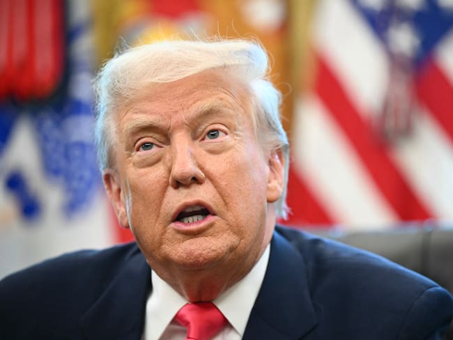 El presidente de los Estados Unidos, Donald Trump en la Casa Blanca, el 14 de agosto de 2025. FOTO: MANDEL NGAN/AFP vía Getty Images