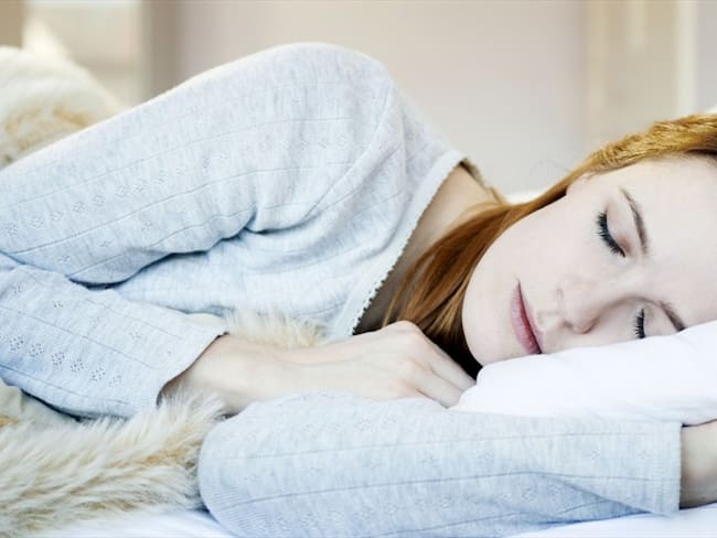 Beneficios de dormir más horas los fines de semana. Foto: Getty Images