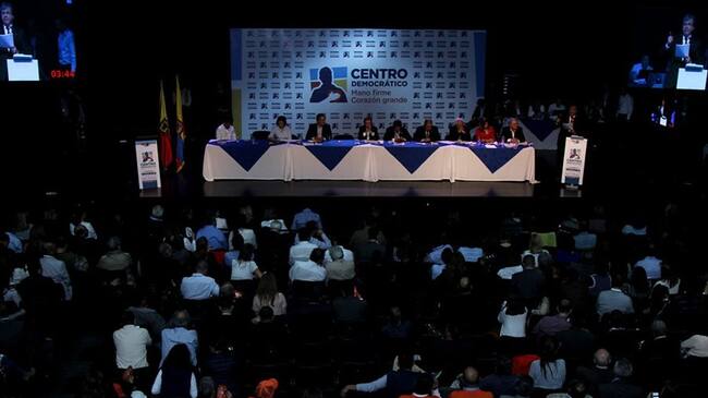 El Centro Democrático propuso que, coordinados por el Gobierno Nacional, los alcaldes y gobernadores del país convoquen a mesas de diálogo. Foto: Colprensa / DIEGO PINEDA