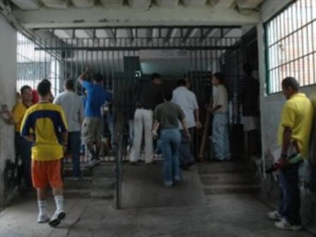 Oficializan decreto que garantiza mejor servicio de salud a los reclusos del país