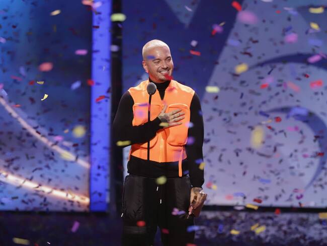 J Balvin Premios Lo Nuestro. (Photo by John Parra/Getty Images)