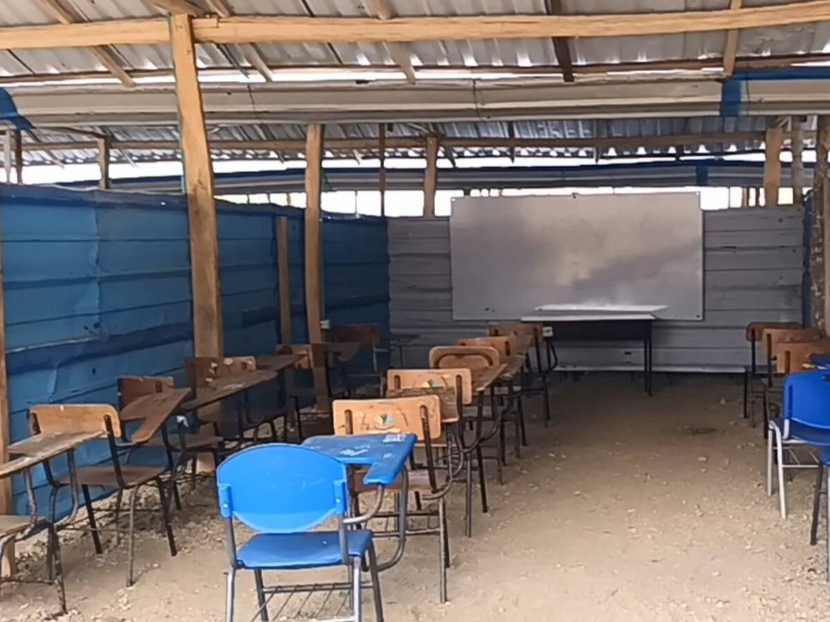 Estudiantes del colegio San Luis completan dos semanas sin clases por falta de aulas en Córdoba