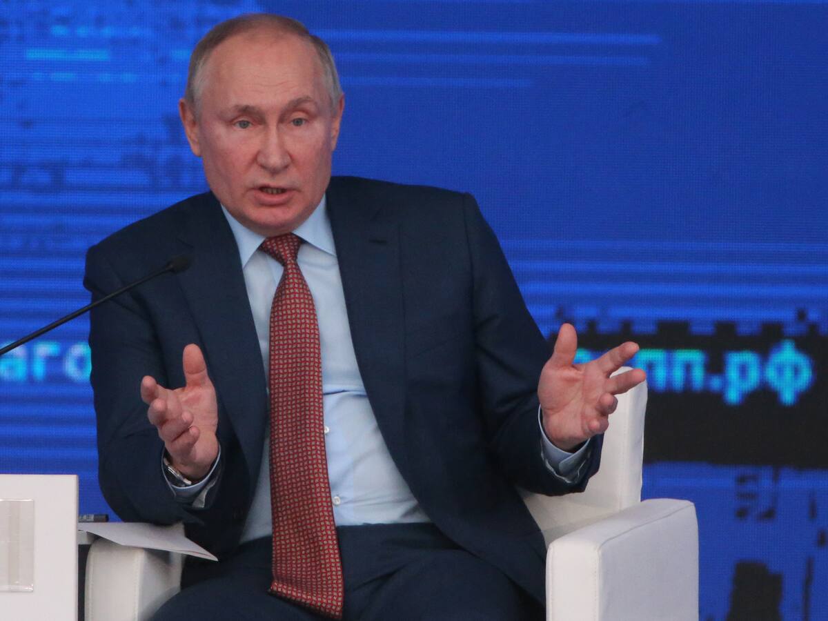 Putin dice que Rusia está preparada para “responder militarmente” ante acciones en Ucrania