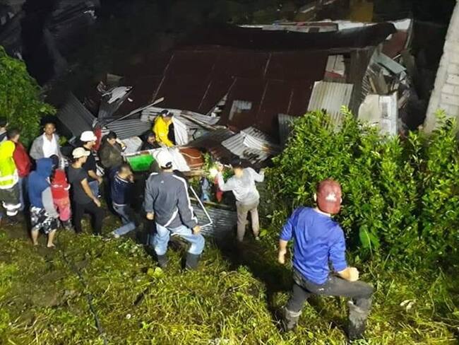 Se registran 11 muertos por derrumbe en Marquetalia: gobernador de Caldas