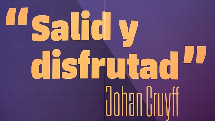 Así se ve la estatua de Johan Cruyff en el Camp Nou. Foto: Getty Images