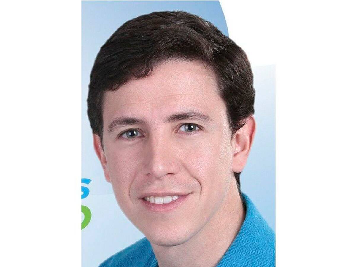 Primer abogado del empresario Enrique Vives Caballero, denuncia que no le han pagado sus honorarios