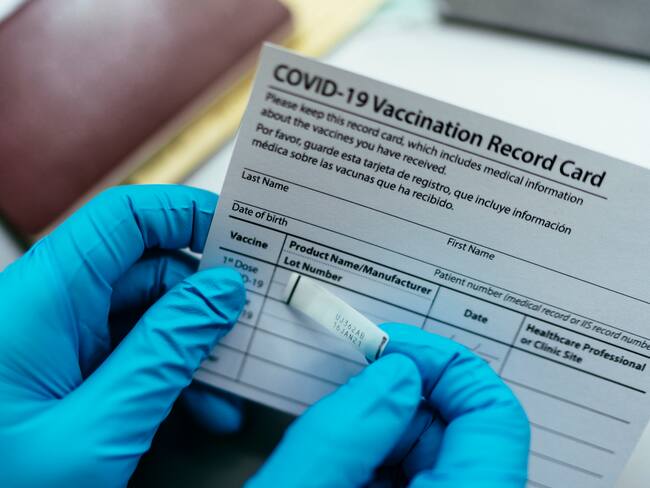 Perú exige certificado de vacuna anticovid en comercios, bancos y aeropuertos. Foto: Getty Images