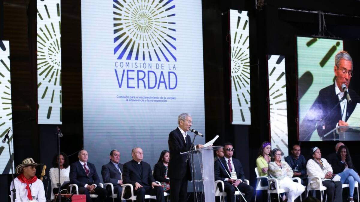 Habla demandante sobre fallo para enseñar informe de Comisión de la Verdad a FF.MM