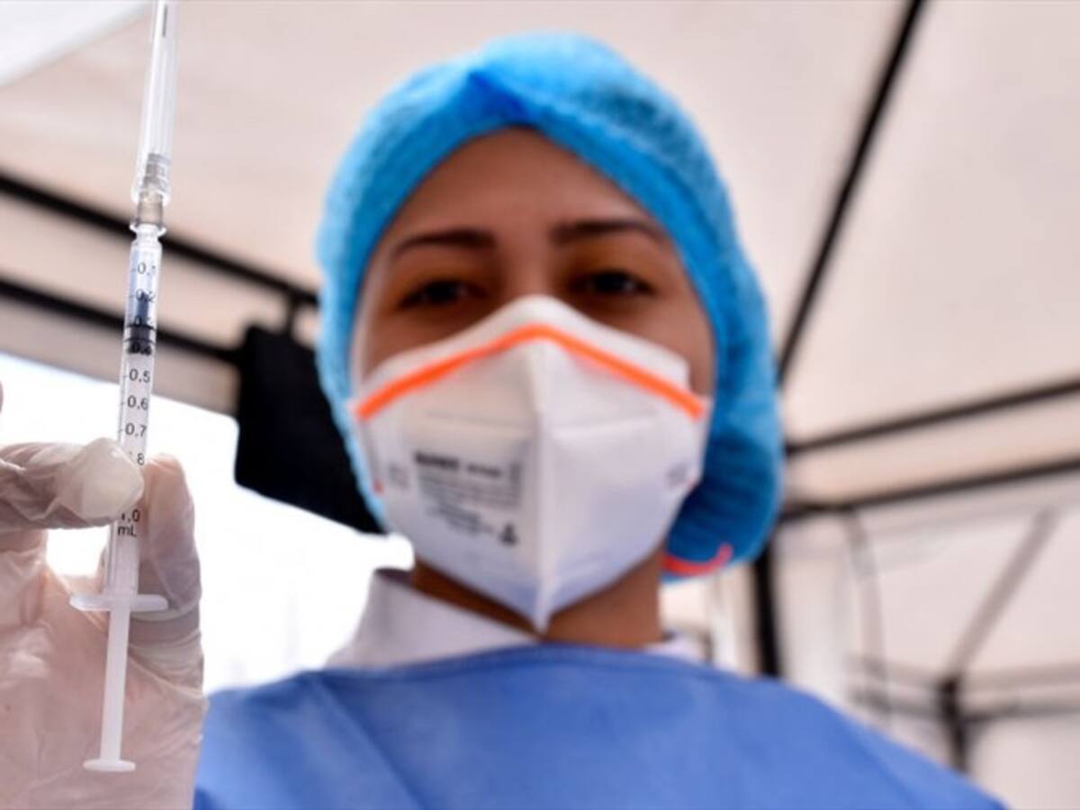 Desde este 13 de abril empezará agendamiento para vacunación de 65 a 69 años