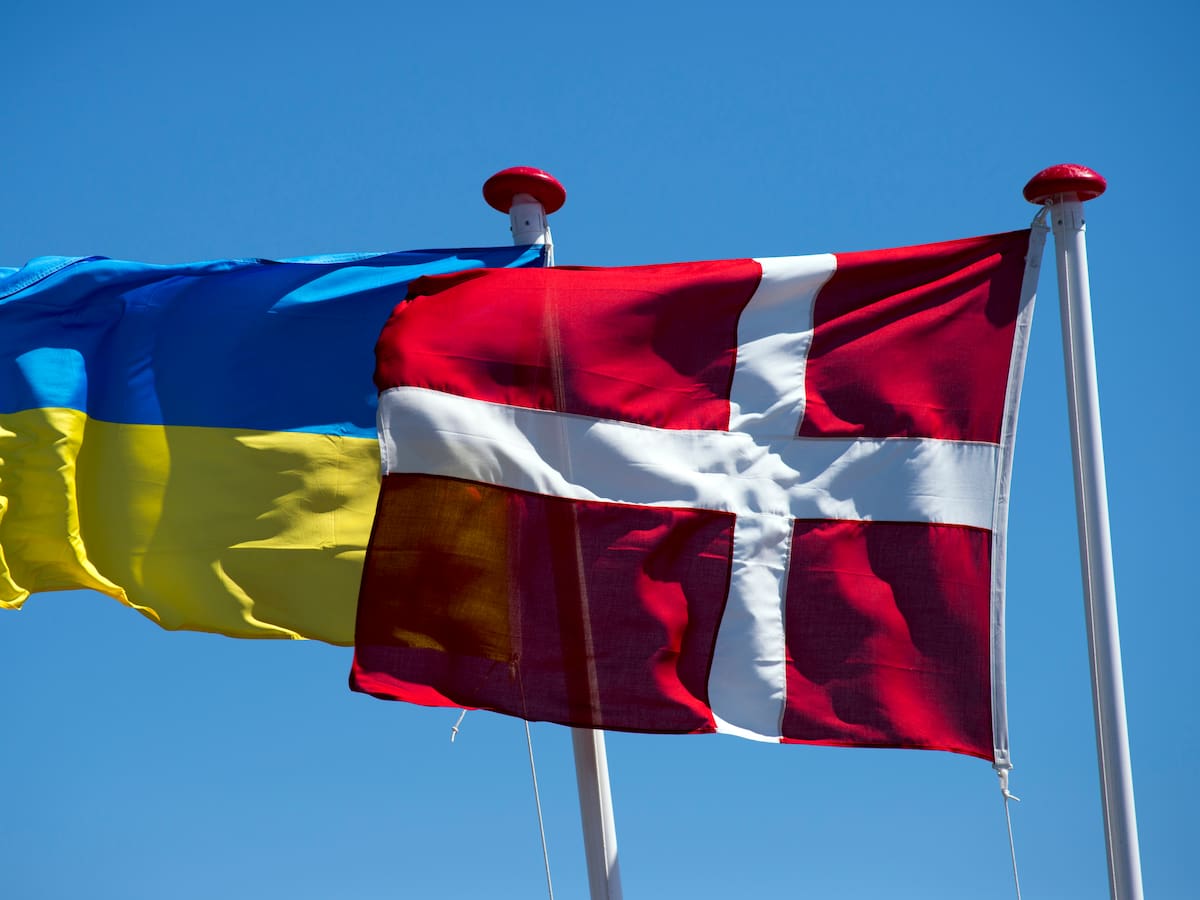 Dinamarca y Ucrania firmaron acuerdo para establecer empresas de armamento en suelo danés