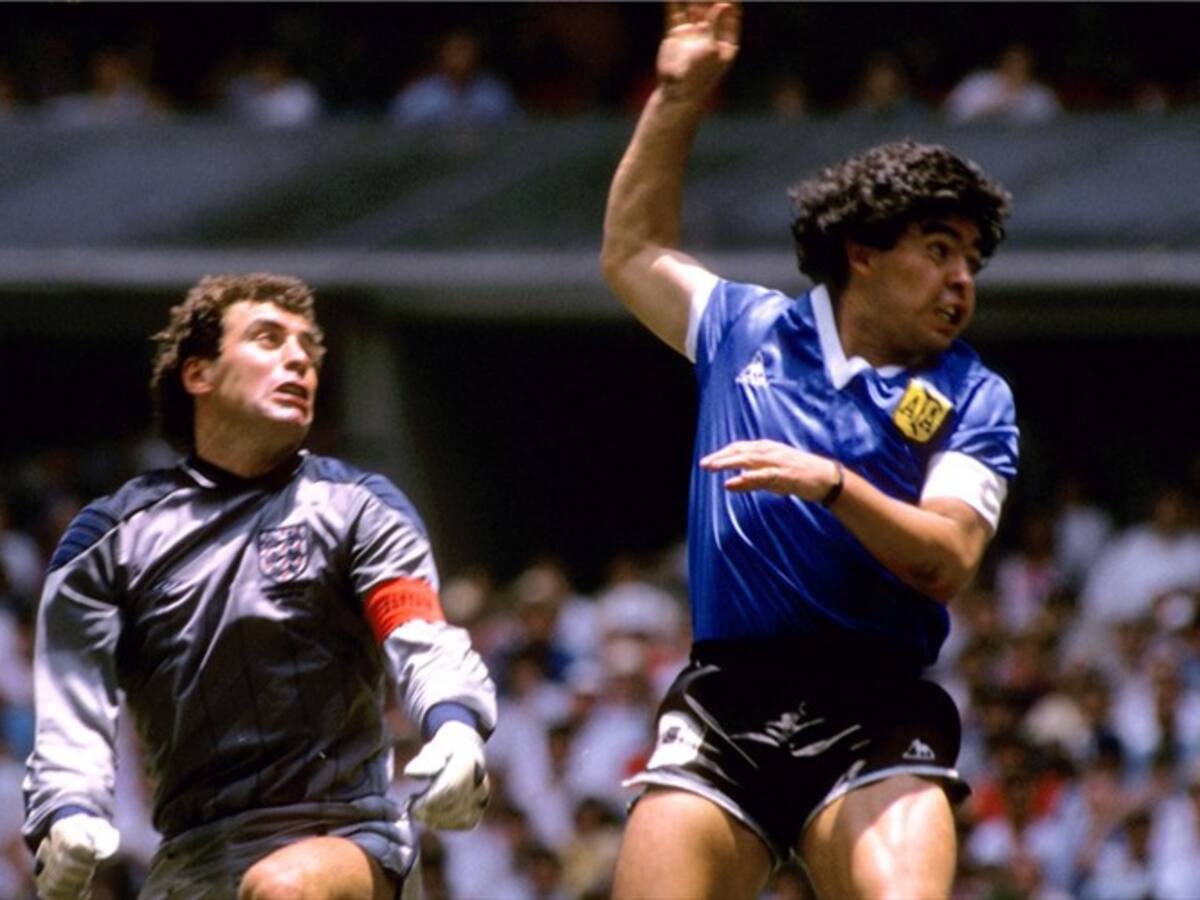 ¿Desafortunado? La crítica de Peter Shilton a Maradona tras la muerte del ‘Pelusa’